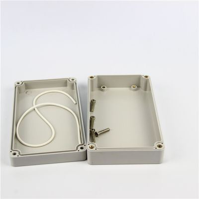 Buiten Anti-aging Junction Box Polycarbonaat PC Materiaal UV gestabiliseerd 158*90*40mm